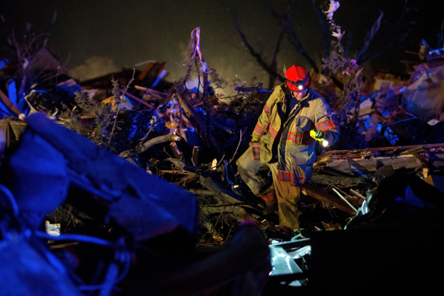 Usa, le foto del tornado nell'Illinois