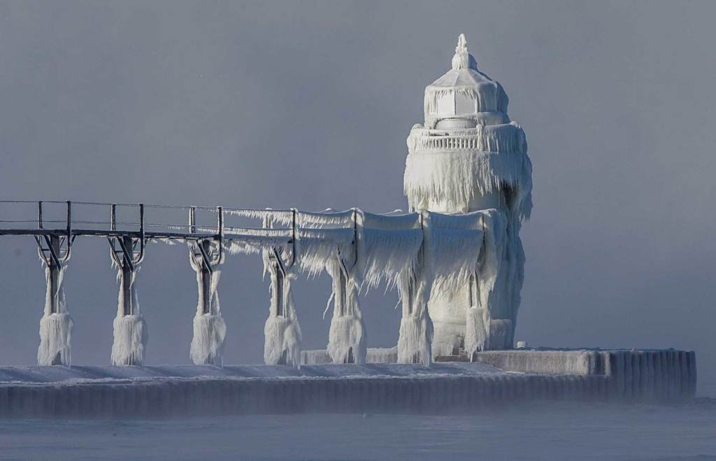Il faro ghiacciato - Internazionale