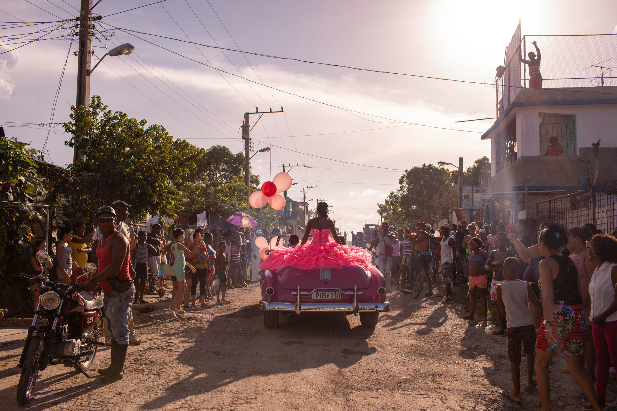 Contemporary issues, singole. Pura festeggia i suoi 15 anni all’Avana, Cuba. - (Diana Markosian, Magnum Photos)