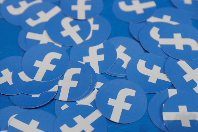 Se Facebook si mette a battere moneta