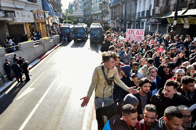 Il voto algerino è una prova di forza del governo Pierre Haski