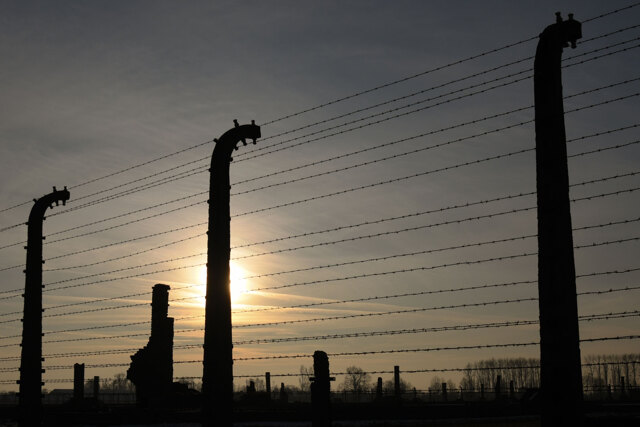 Raccontare la Shoah senza piangere Raccontare la Shoah senza piangere