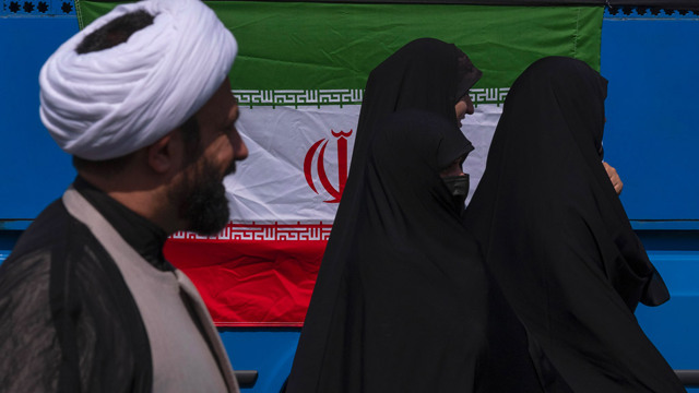 I mullah iraniani scelgono di reprimere una gioventù liberata I mullah iraniani scelgono di reprimere una gioventù liberata