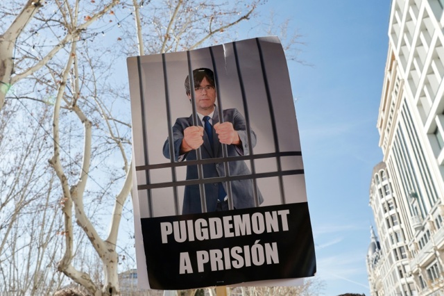 I deputati spagnoli bocciano in prima lettura l’amnistia per i separatisti catalani