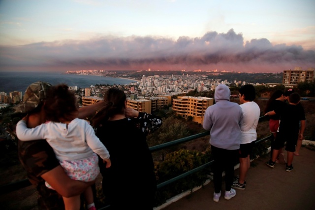 Gli incendi nella regione cilena di Valparaíso causano almeno 112 morti