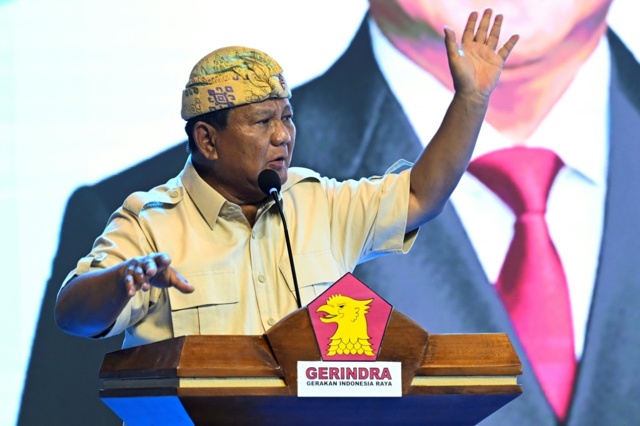 L’ex generale Prabowo Subianto si proclama vincitore delle presidenziali in Indonesia