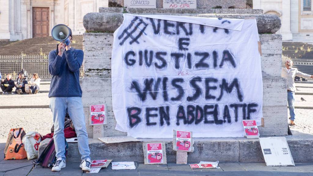 https://media.internazionale.it/images/2025/04/30/285350-hd.jpg