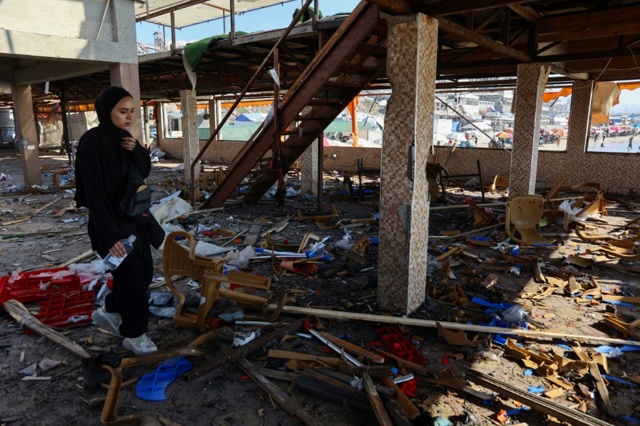 Bombardamento israeliano di un internet café a Gaza, almeno 24 morti Bombardamento israeliano di un internet café a Gaza, almeno 24 morti