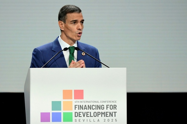 il premier spagnolo s225nchez non si dimetter224