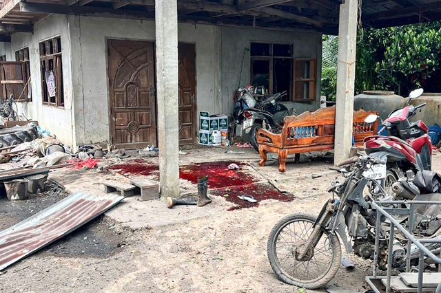 nuovi scontri al confine tra thailandia e cambogia almeno undici morti