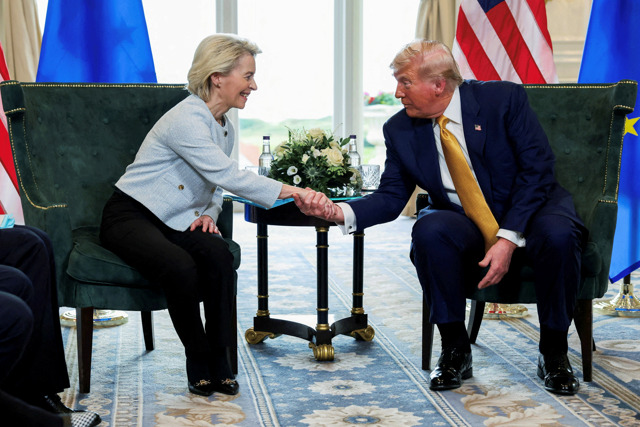 trump e von der leyen annunciano un accordo commerciale con dazi al 15 per cento