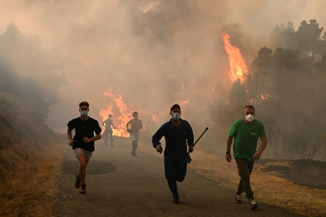 incendi e caldo estremo in tutta europa tre morti in spagna