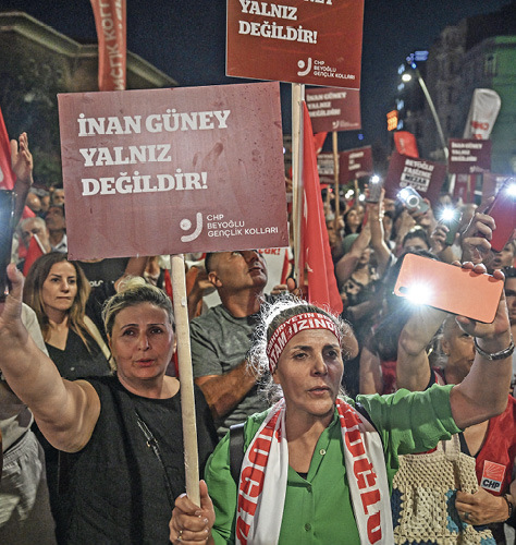 https://media.internazionale.it/images/2025/08/21/303464-sd.jpg
