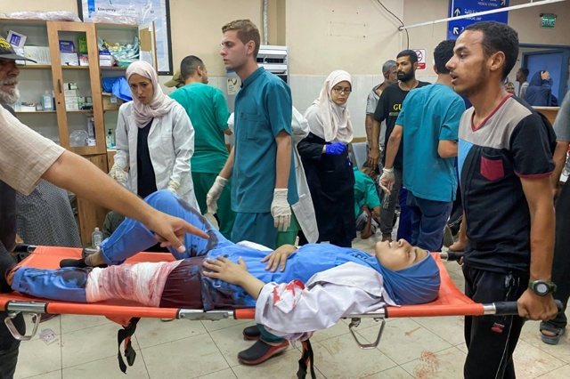 l8217esercito israeliano attacca un ospedale a gaza morti cinque giornalisti