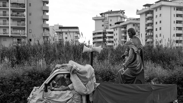 https://media.internazionale.it/images/2025/09/01/305128-sd.jpg