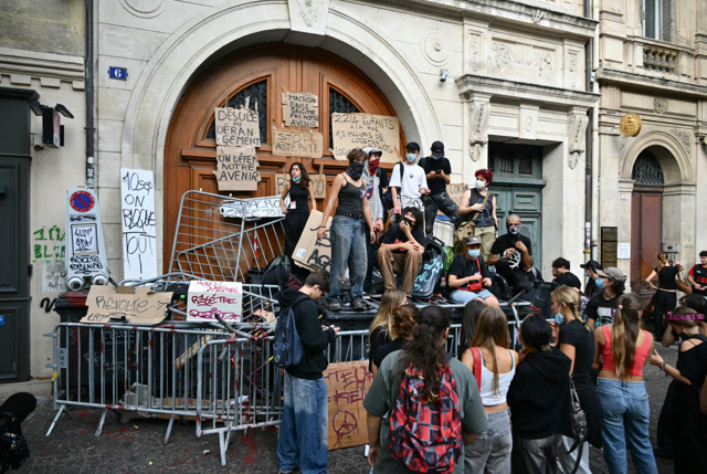 https://media.internazionale.it/images/2025/09/10/306588-sd.jpg