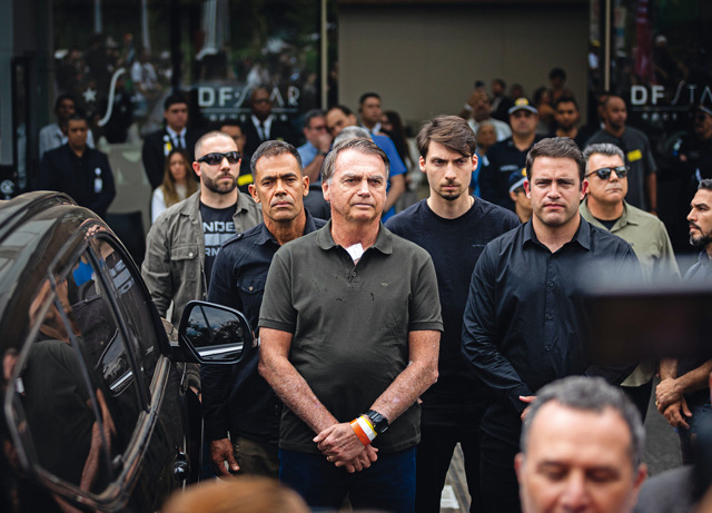 https://media.internazionale.it/images/2025/09/17/307611-sd.jpg