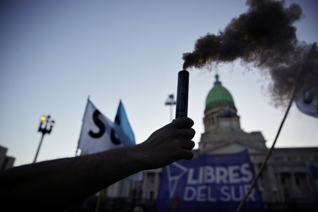 https://media.internazionale.it/images/2025/10/03/310063-sd.jpeg