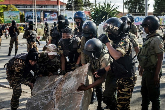 madagascar un militare nominato premier mentre continuano le proteste160