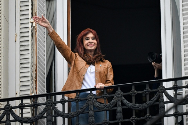 Due condanne per il tentato omicidio dell’ex presidente argentina Cristina Fernández Due condanne per il tentato omicidio dell’ex presidente argentina Cristina Fernández