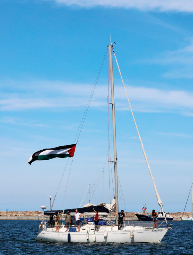 https://media.internazionale.it/images/2025/10/08/310942-sd.jpg