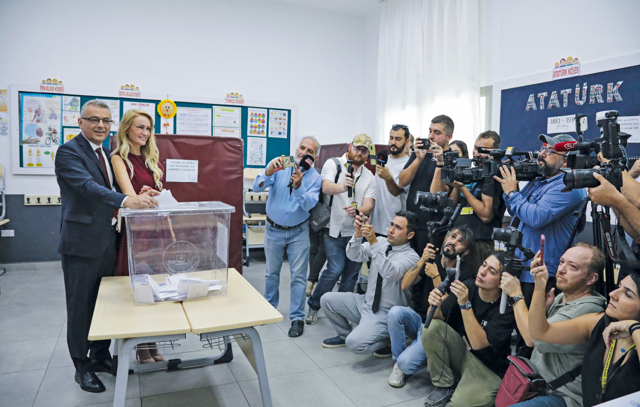 https://media.internazionale.it/images/2025/10/22/313159-sd.jpg