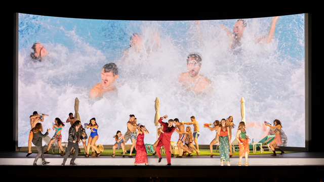 Così fan tutte diventa un reality da incubo alla Scala Così fan tutte diventa un reality da incubo alla Scala