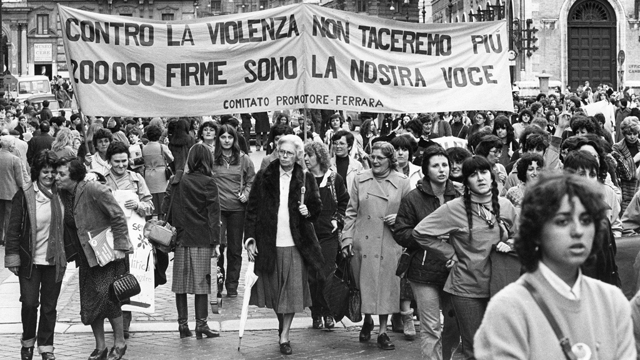 Quando sono nati e come funzionano i centri antiviolenza in Italia