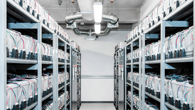 L’Intelligenza artificiale si porta dietro data center e proteste L’Intelligenza artificiale si porta dietro data center e proteste