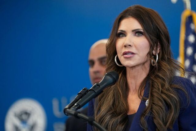 Homeland Security to send hundreds more officers to Minnesota, Noem says Homeland Security to send hundreds more officers to Minnesota, Noem says