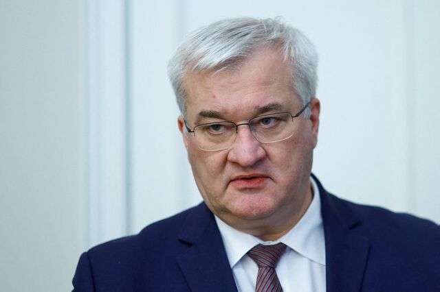 Ukraine’s FM says China could help end the war, invites counterpart to Ukraine