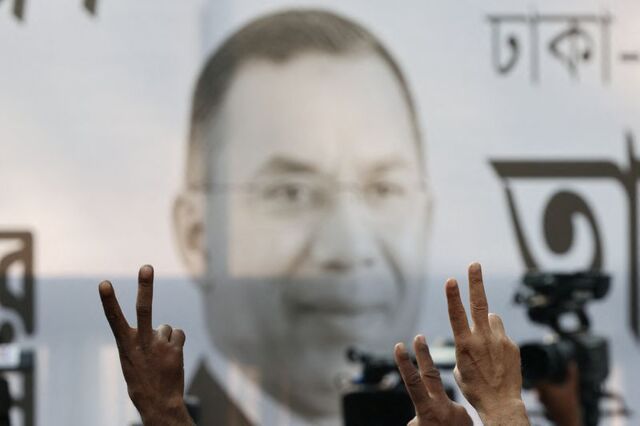 India’s Modi speaks to Bangladesh’s Rahman, congratulates him on poll victory