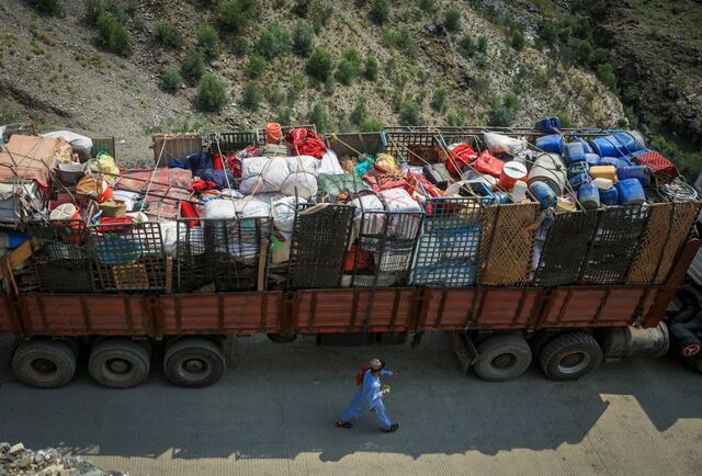 Afghanistan aid system severely strained by over 5 million returnees, UN warns