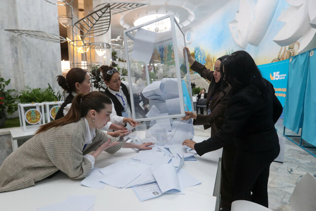 Approvata in Kazakistan una nuova costituzione voluta dal presidente Toqaev Approvata in Kazakistan una nuova costituzione voluta dal presidente Toqaev