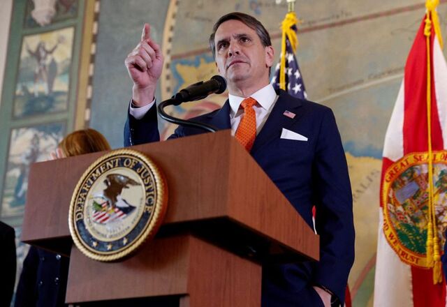 Il Senato conferma Todd Blanche come procuratore generale di Trump