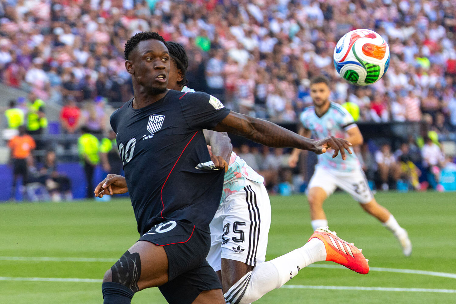 https://media.internazionale.it/images/2026/07/13/353855-hd.jpg