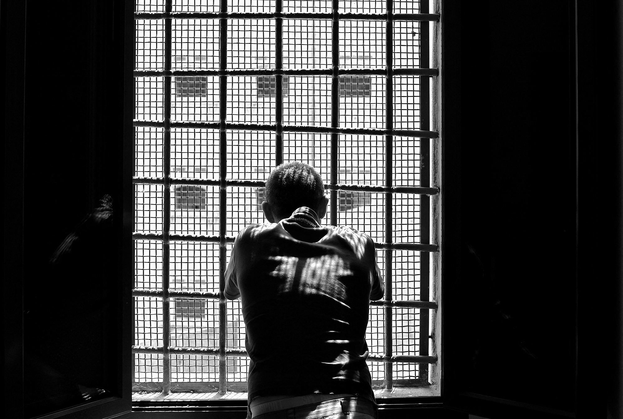 la vita dietro i muri delle carceri da Internazionale.it la vita dietro i muri delle carceri