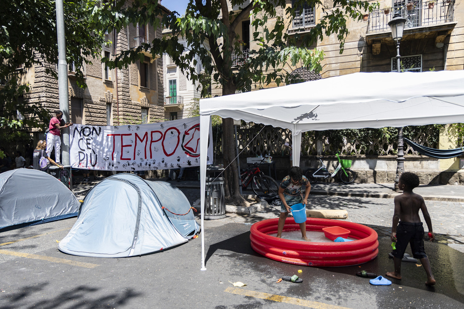 https://media.internazionale.it/images/2026/08/06/355794-hd.jpg