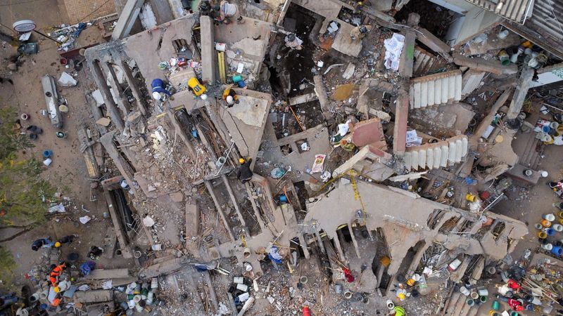 Colombia president vows reconstruction fund as search for quake survivors enters critical period