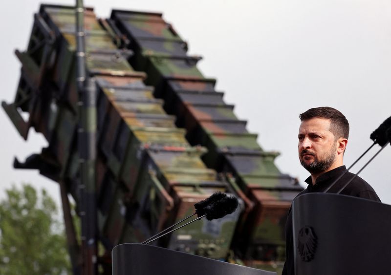 Russia attacks Ukrainian port on Danube, Zelenskiy urges US to send Patriots