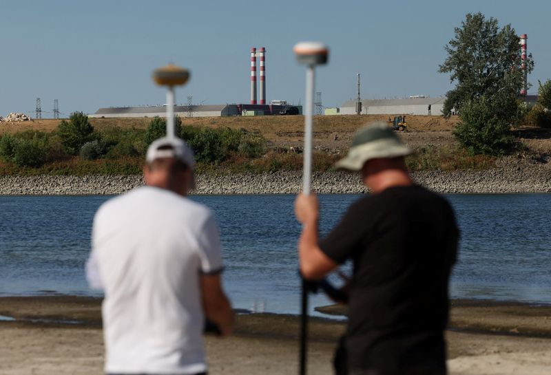 Heatwave expected to limit 15% of France's nuclear fleet on Friday