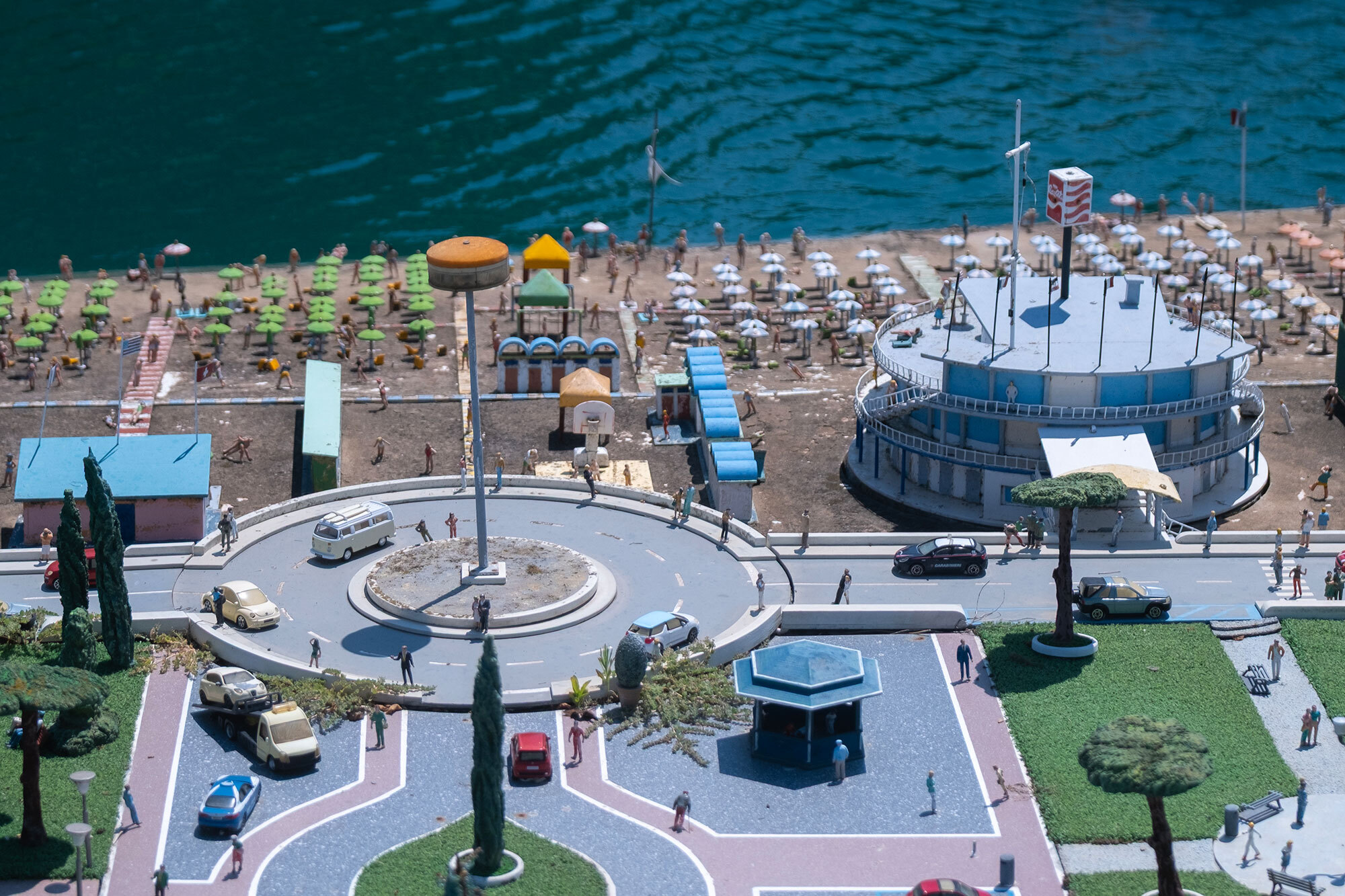 i sogni sbiaditi della riviera adriatica da Internazionale.it i sogni sbiaditi della riviera adriatica