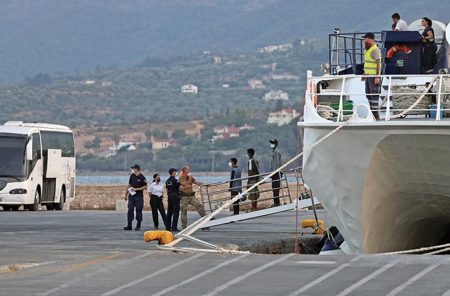 https://media.internazionale.it/images/2026/08/27/357106-hd.jpg