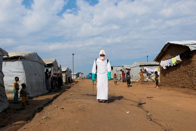 More than 6,000 people infected with Ebola in Congo, government figures show