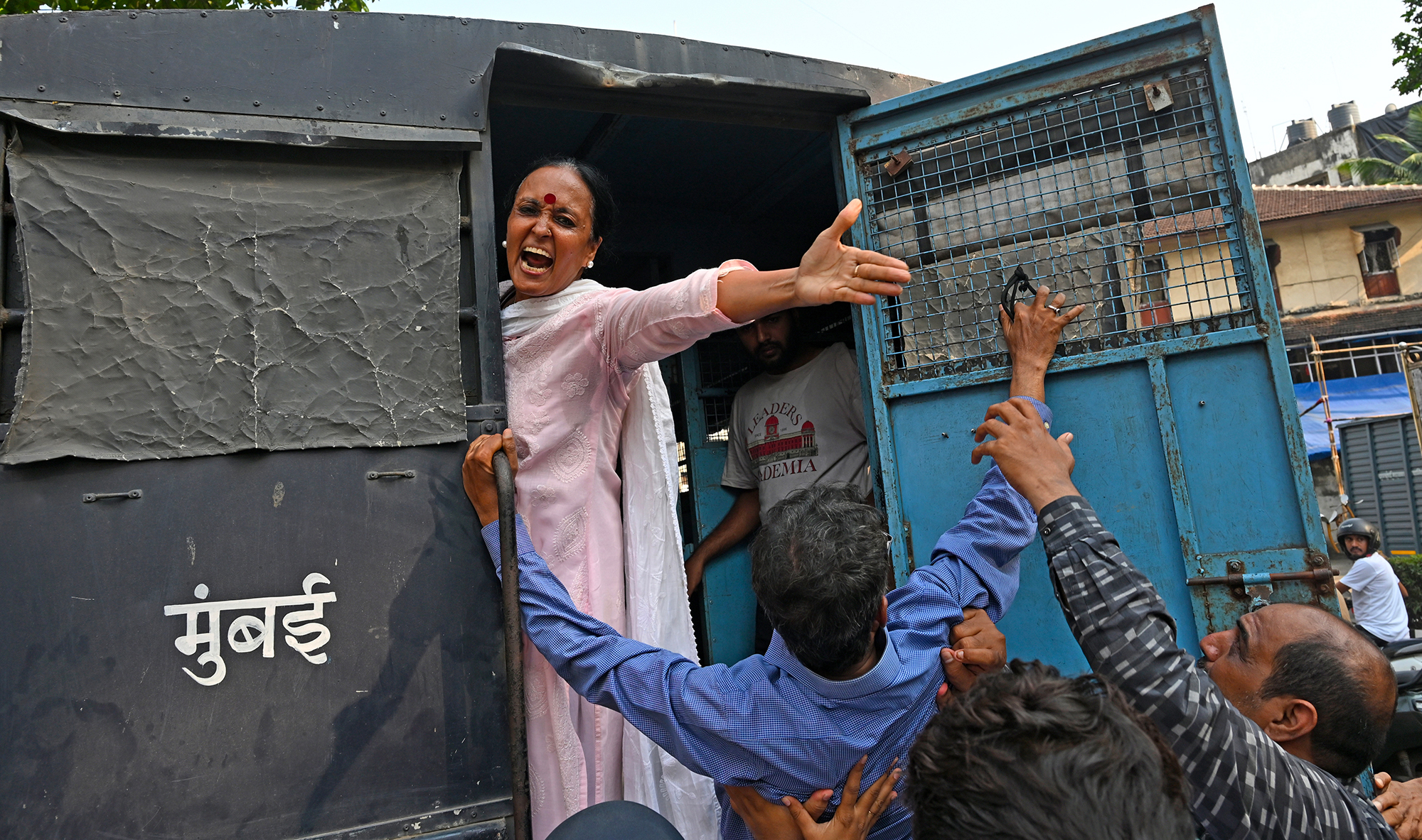 la repressione delle proteste in india svela la paranoia di modi160 da Internazionale.it la repressione delle proteste in india svela la paranoia di modi160
