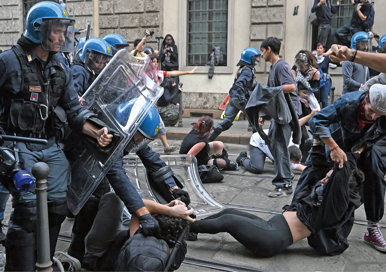 https://media.internazionale.it/images/2026/10/21/361857-hd.jpg